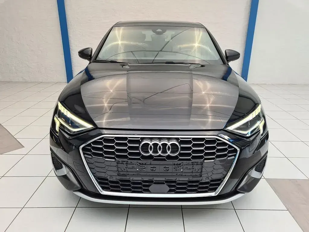 Occasion Audi A3 Advanced Plus 150 PK (110 kW) 2022 Zwart Sedan