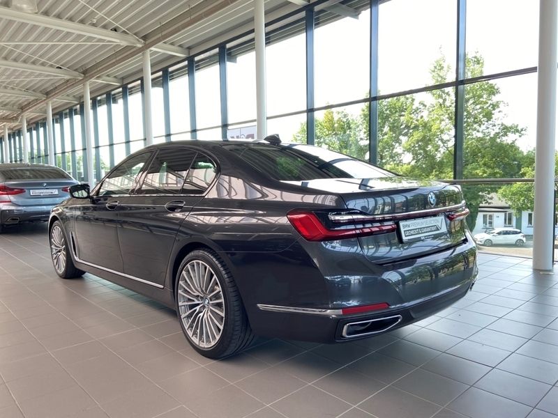 Gebraucht BMW 745e Shadowline 394 PS (289 kW) 2019 Grau Limousine