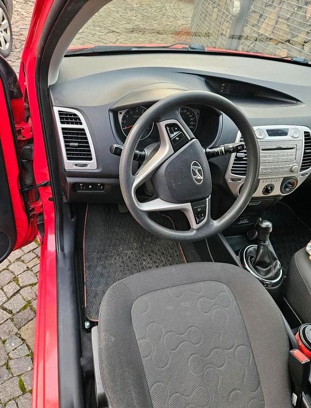 Gebraucht Hyundai i20 86 PS (63 kW) 2012 Rot Kleinwagen