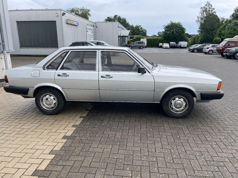 Second-hand Audi 80 75 CP (55 kW) 1979 Argintiu Berlinǎ