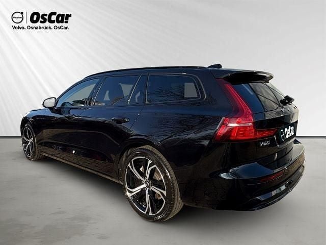 Gebraucht Volvo V60 145 PS (106 kW) 2025 Kombi