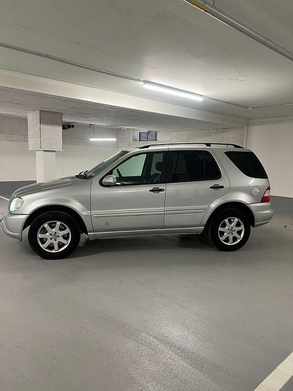 Gebraucht Mercedes ML350 235 PS (172 kW) 2003 Silber SUV