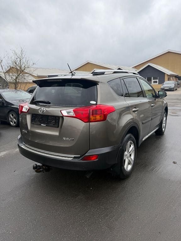 Gebraucht Toyota RAV4 Executive 124 PS (91 kW) 2014 Braun SUV