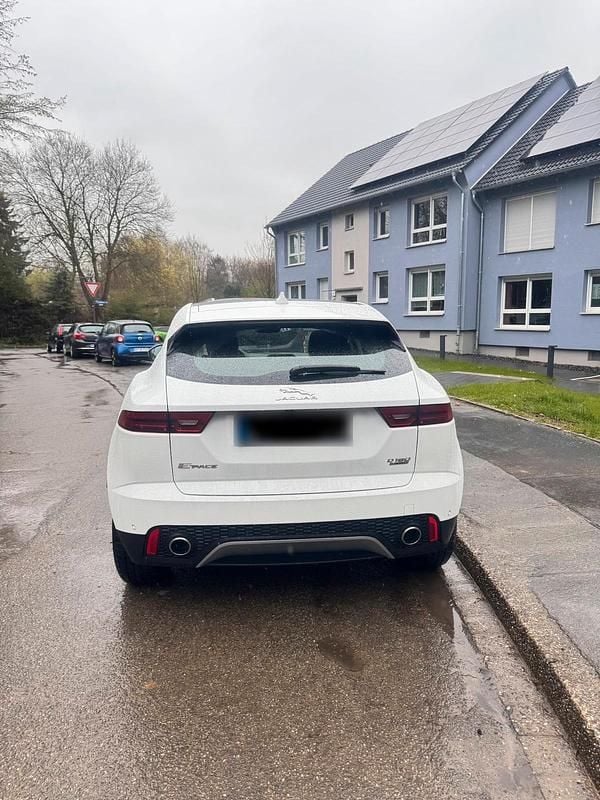 Gebraucht Jaguar E-Pace 180 PS (132 kW) 2018 Weiß SUV