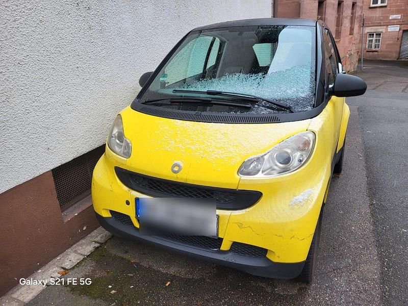 Gelb Gebraucht 2007 Smart ForTwo Coupé Edition #1 Coupé | 2.950 € (Teuer) - Bild 1/4