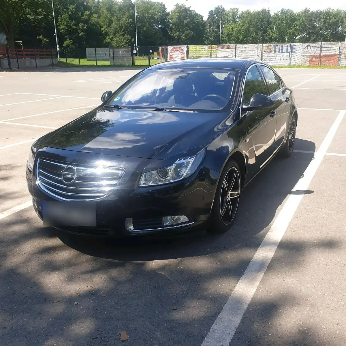Gebraucht Opel Insignia 220 PS (161 kW) 2011 Schwarz Limousine