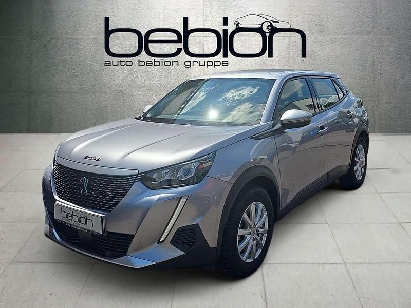 Metfa artense silber Gebraucht 2021 Peugeot e-2008 Active SUV | 16.980 € (Superpreis) - Bild 1/4