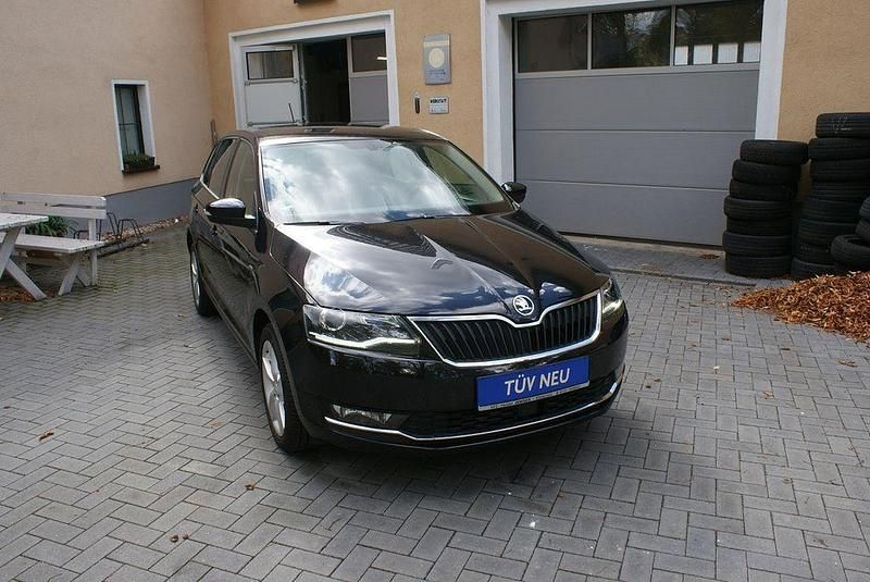 Schwarz Gebraucht 2018 Skoda Rapid Clever Limousine | 10.985 € (Fairer Preis) - Bild 1/4
