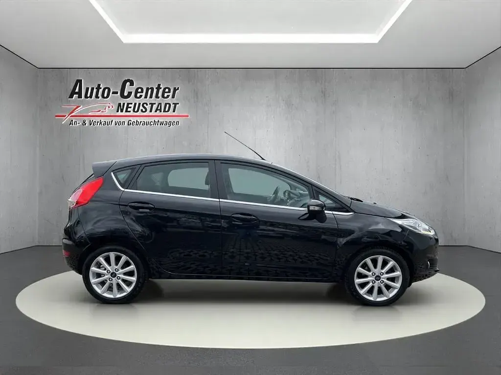 Gebraucht Ford Fiesta Titanium 185 PS (136 kW) 2015 Schwarz Kleinwagen
