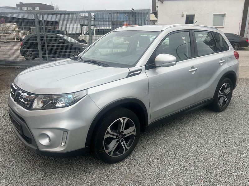 Gebraucht Suzuki Vitara Comfort 120 PS (88 kW) 2017 Silber SUV