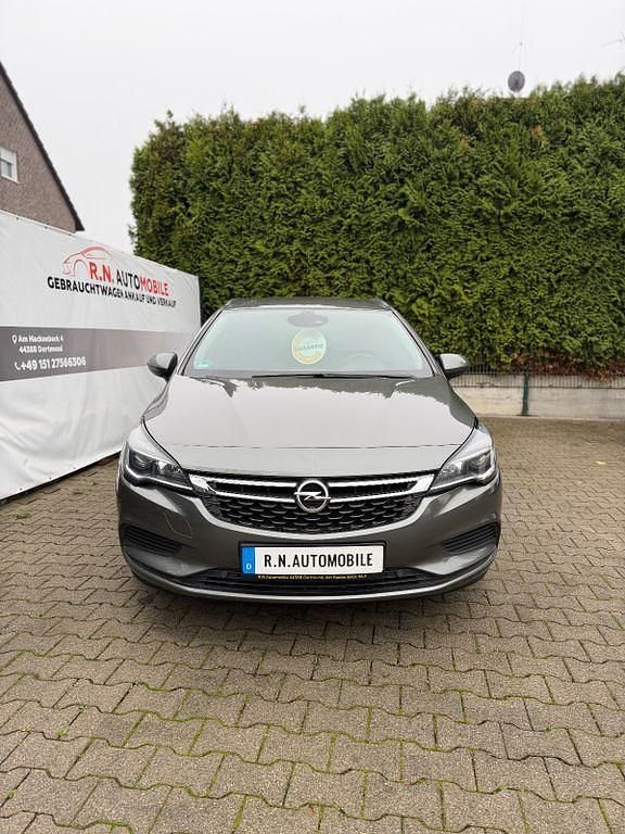 Grau Gebraucht 2017 Opel Astra Edition Kombi | 8.900 € (Guter Preis) - Bild 1/4