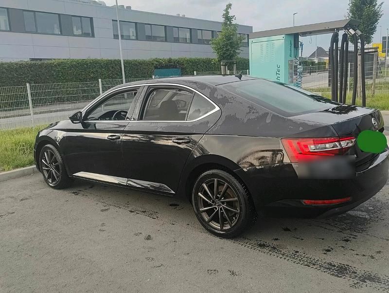 Gebraucht Skoda Superb 2015 Schwarz Limousine