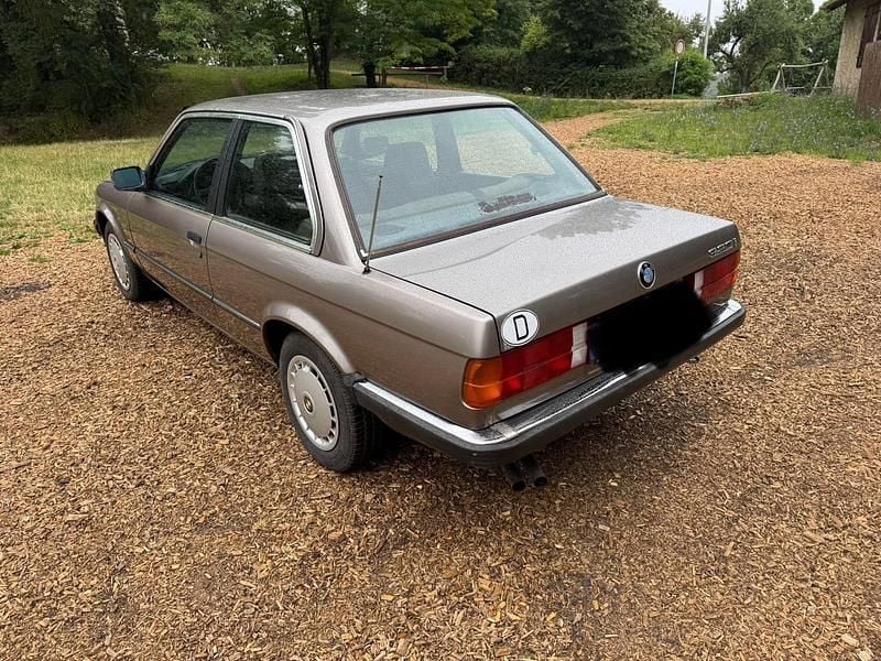 Second-hand BMW 320 129 CP (94 kW) 1987 Bej Coupe