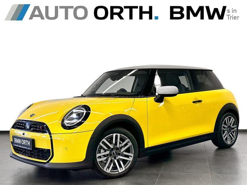 Sunny side yellow Gebraucht 2025 Mini Cooper S Kleinwagen | 29.900 € (Fairer Preis) - Bild 1/4