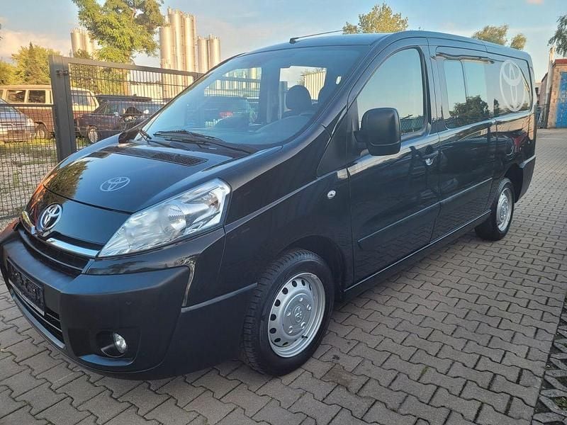 Gebraucht Toyota Proace Comfort 128 PS (94 kW) 2016 Schwarz Van / Kleinbus