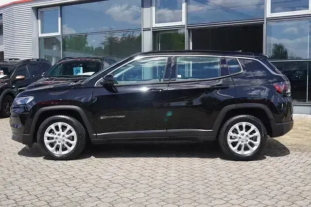 Gebraucht Jeep Compass Altitude 131 PS (96 kW) 2024 Schwarz SUV