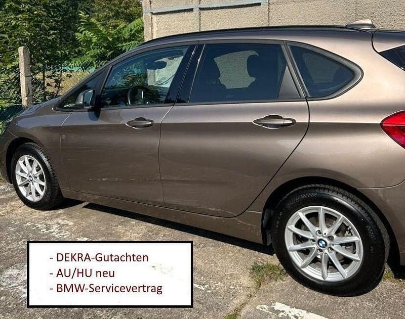 Beige Gebraucht 2018 BMW 220 Advantage Van / Kleinbus | 19.000 € (Fairer Preis) - Bild 1/4