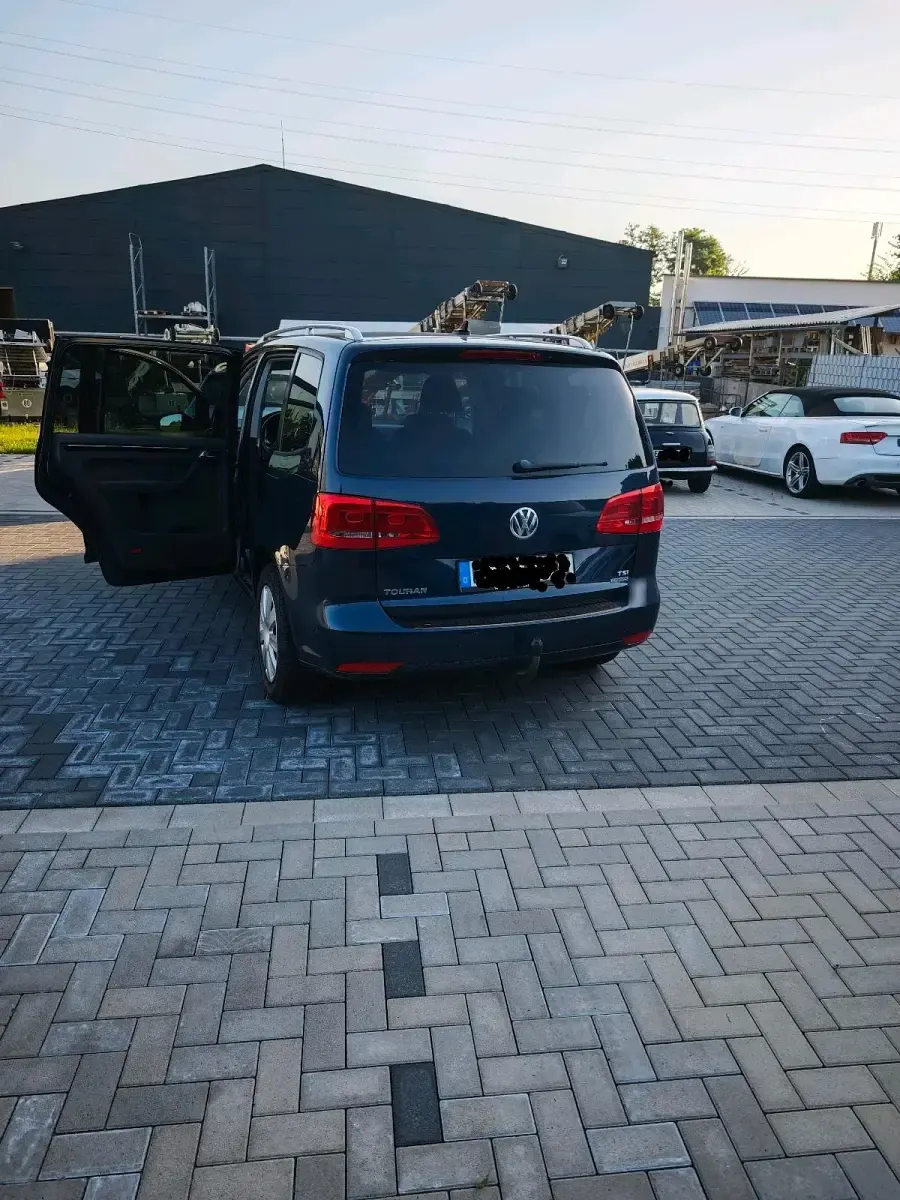 Gebraucht VW Touran 105 PS (77 kW) 2011 Blau Van / Kleinbus