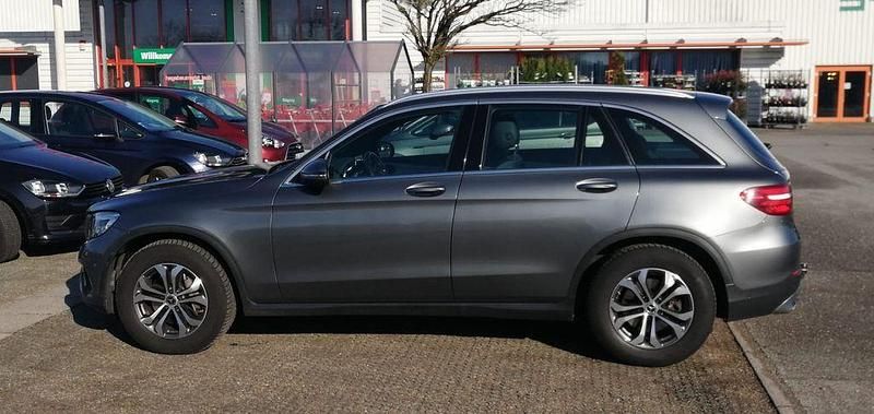 Gebraucht Mercedes GLC220 170 PS (125 kW) 2018 Grau SUV