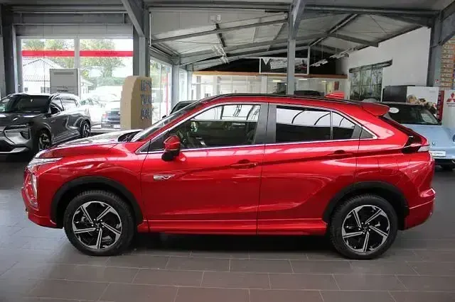 Gebraucht Mitsubishi Eclipse Cross Select 188 PS (138 kW) 2025 Rot SUV