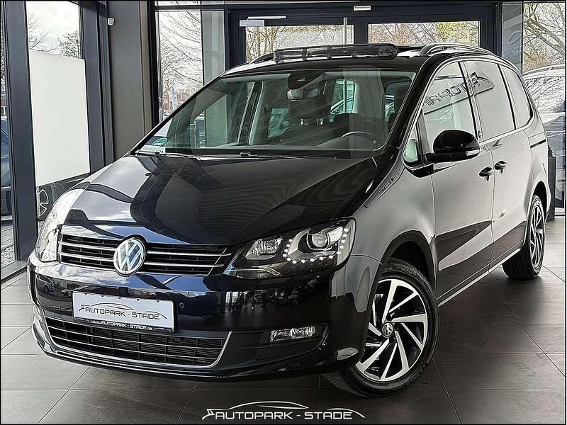 Second-hand VW Sharan 184 CP (135 kW) 2018 Negru Monovolum