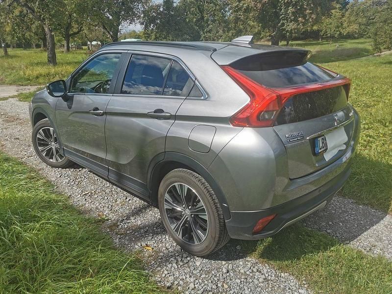 Gebraucht Mitsubishi Eclipse Cross 163 PS (119 kW) 2019 Grau SUV