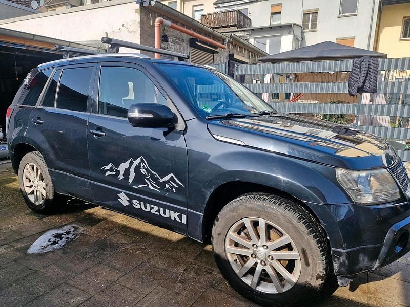 Gebraucht Suzuki Grand Vitara 180 PS (132 kW) 2009 Schwarz SUV