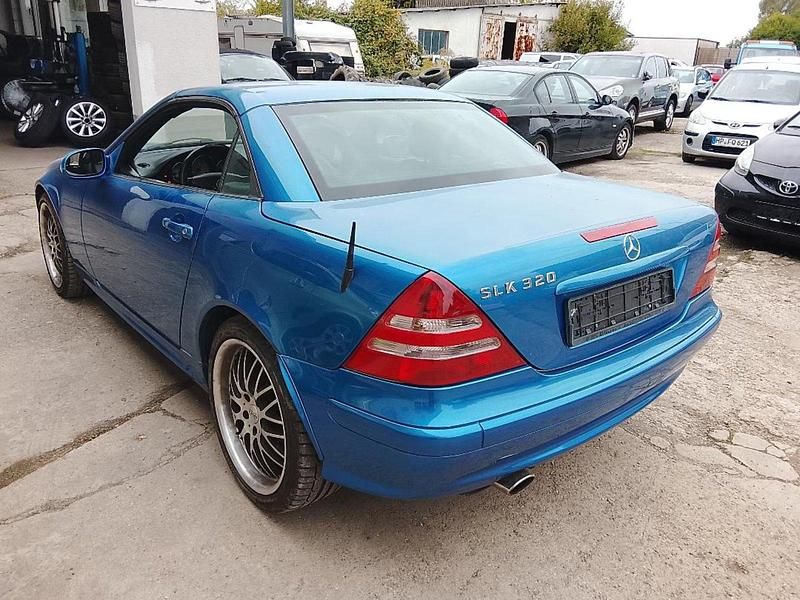Gebraucht Mercedes SLK320 220 PS (161 kW) 2001 Blau Cabrio