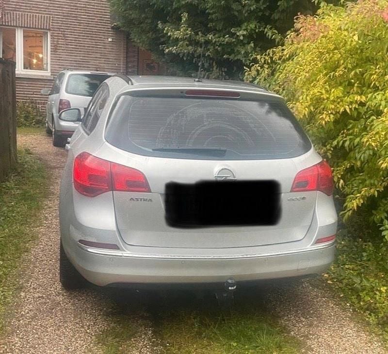Gebraucht Opel Astra 110 PS (80 kW) 2015 Silber Kombi