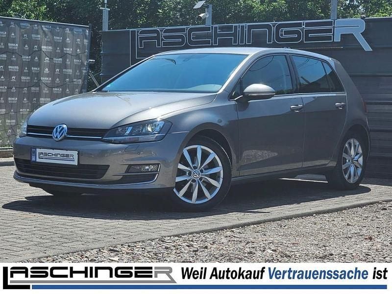 Limestone grey (grau) Gebraucht 2013 VW Golf VII Highline Limousine | 11.380 € (Fairer Preis) - Bild 1/4