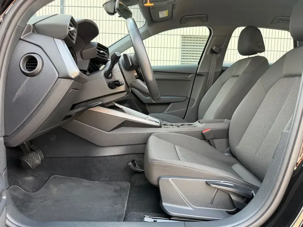 Gebraucht Audi A3 116 PS (85 kW) 2022 Brillantschwarz Limousine