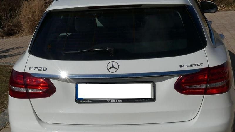 Gebraucht Mercedes C220 170 PS (125 kW) 2015 Weiß Kombi