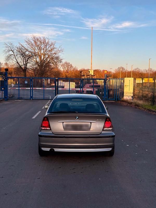 Gebraucht BMW 316 116 PS (85 kW) 2003 Silber Kombi