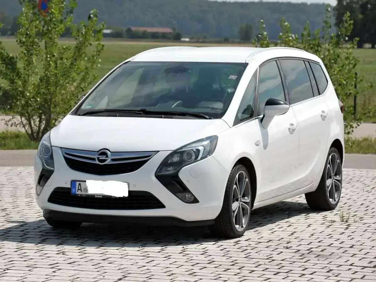 Gebraucht Opel Zafira Tourer Sport 131 PS (96 kW) 2013 Weiß Van / Kleinbus