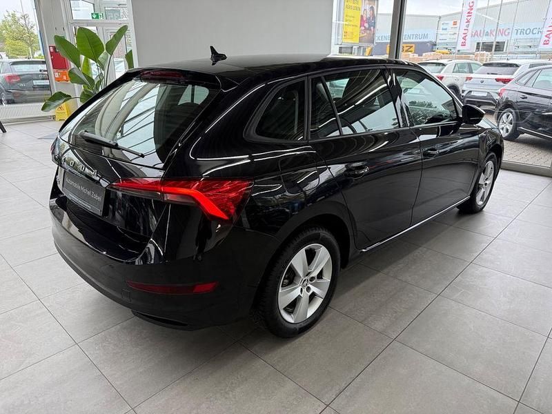 Gebraucht Skoda Scala Cool Plus 95 PS (69 kW) 2023 Cerna magic/black magic Kleinwagen