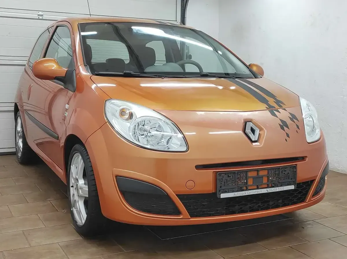 Usata Renault Twingo Expression 76 CV (55 kW) 2008 Arancione Utilitaria