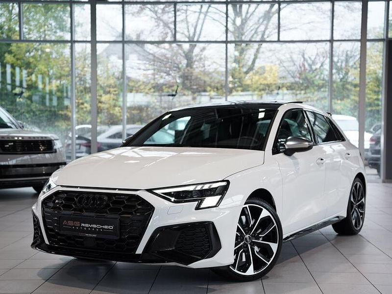 Weiß Gebraucht 2024 Audi S3 Ambiente Limousine | 44.800 € (Fairer Preis) - Bild 1/3
