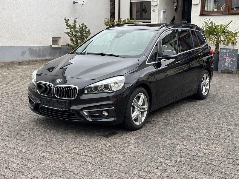 Schwarz Gebraucht 2016 BMW 220 Gran Tourer Luxury Line Van / Kleinbus | 18.499 € (Fairer Preis) - Bild 1/4