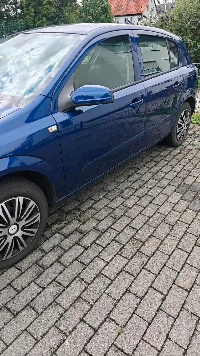 Gebraucht Opel Astra 90 PS (66 kW) 2008 Blau Kleinwagen