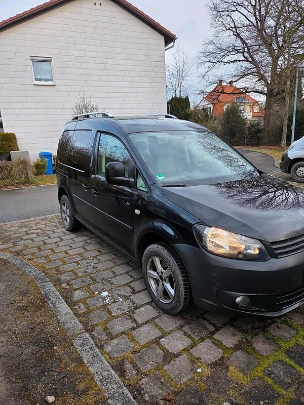 Gebraucht VW Caddy 105 PS (77 kW) 2011 Schwarz Van / Kleinbus