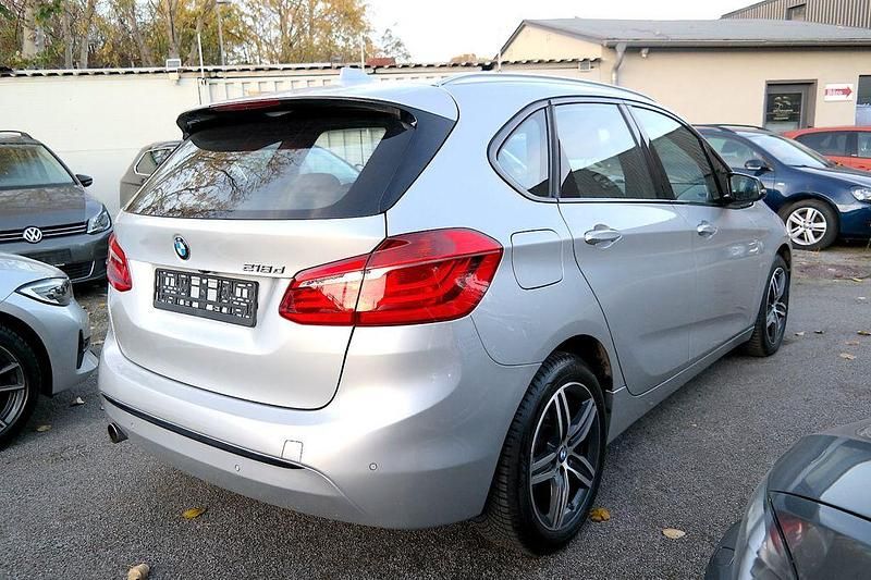 Gebraucht BMW 218 Sport Line 150 PS (110 kW) 2017 Silber Van / Kleinbus