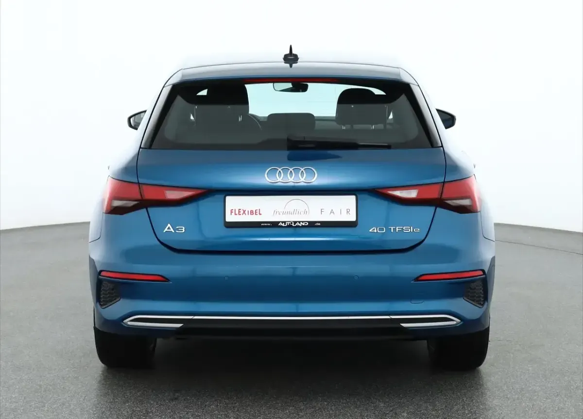 Używany Audi A3 Sportback e-tron Advanced 204 KM (150 kW) 2022 Niebieski Hatchback