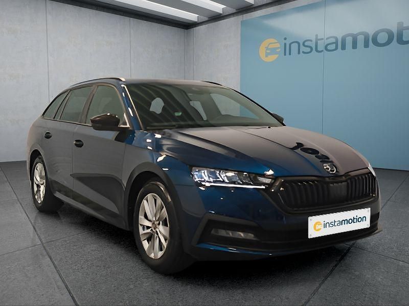 Blau Gebraucht 2024 Skoda Octavia Kombi | 23.099 € (Fairer Preis) - Bild 1/4