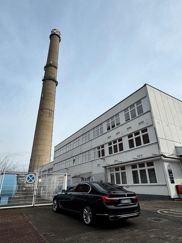 Gebraucht BMW 730 265 PS (194 kW) 2018 Schwarz Limousine