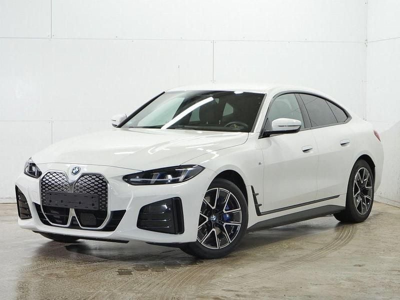 Weiß Gebraucht 2024 BMW i4 Comfort Edition Limousine | 47.800 € (Guter Preis) - Bild 1/3