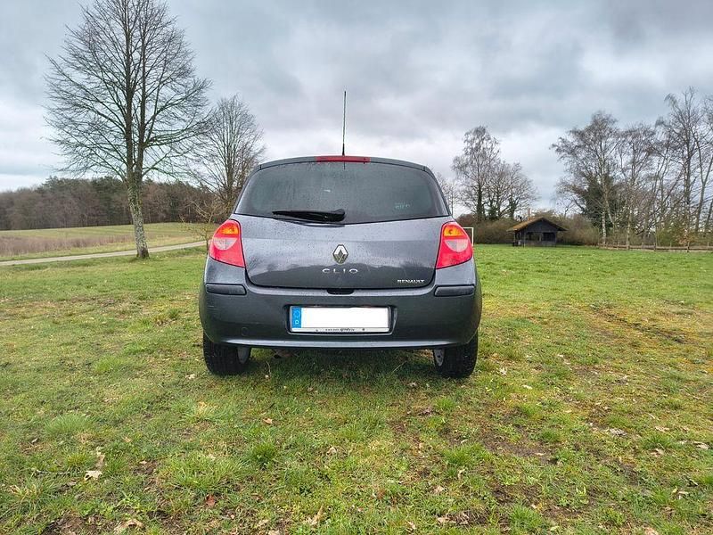 Gebraucht Renault Clio II Exception 88 PS (64 kW) 2007 Schwarz Limousine