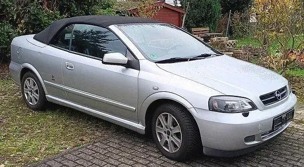 Gebraucht Opel Astra 147 PS (108 kW) 2002 Grau Cabrio