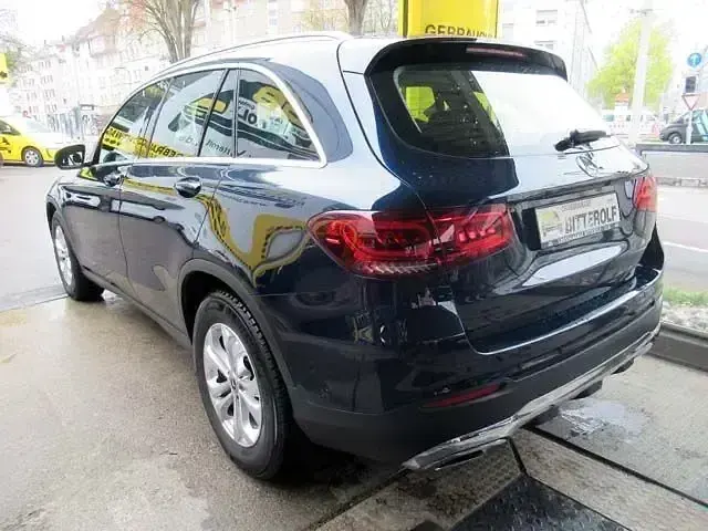 Gebraucht Mercedes GLC220 194 PS (142 kW) 2022 Blau SUV