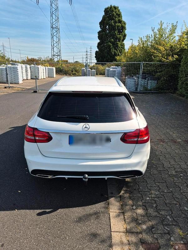 Gebraucht Mercedes C200 AMG line 184 PS (135 kW) 2014 Weiß Kombi