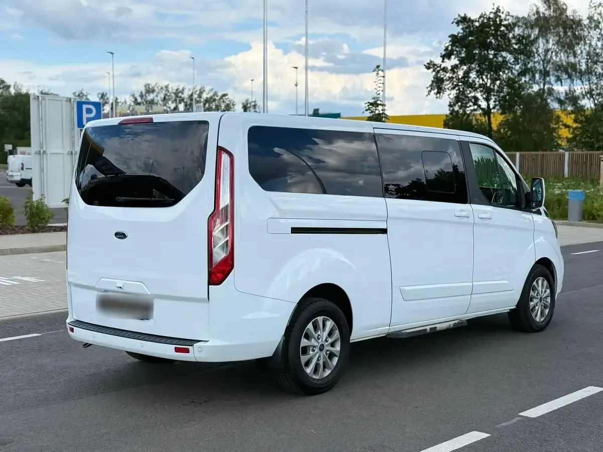 Gebraucht Ford Transit Custom 131 PS (96 kW) 2019 Weiß Kombi